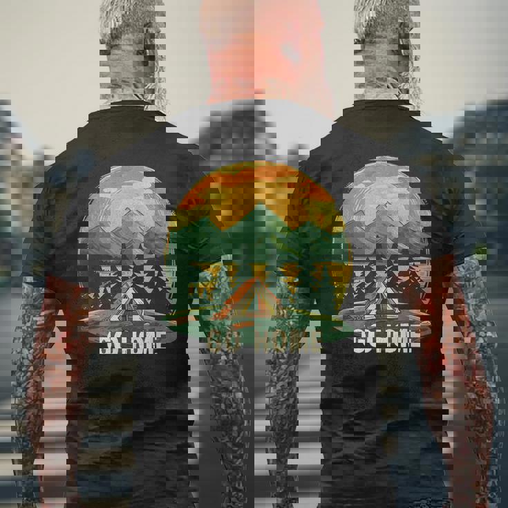おかしなゴー・ホーム・セイングとテントのネイチャーコスチューム。 メンズTシャツ バックプリント 高齢者への贈り物