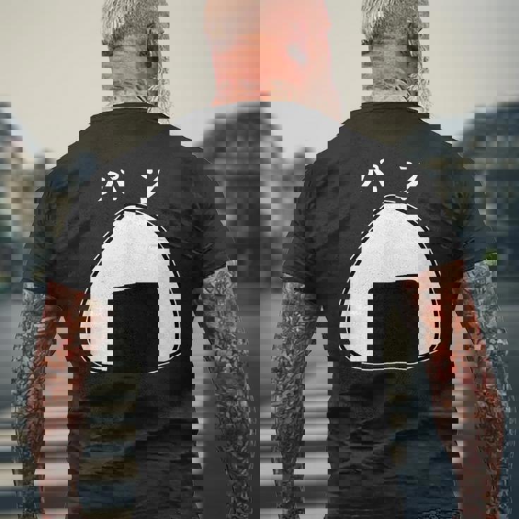 おにぎりパン パンとおにぎり：伝統とモダンの融合 メンズTシャツ バックプリント 高齢者への贈り物