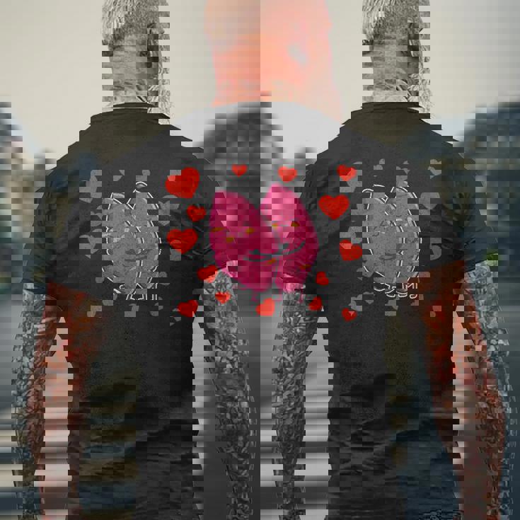 かわいいサツマイモ カップル ハグサツマイモ メンズTシャツ バックプリント 高齢者への贈り物