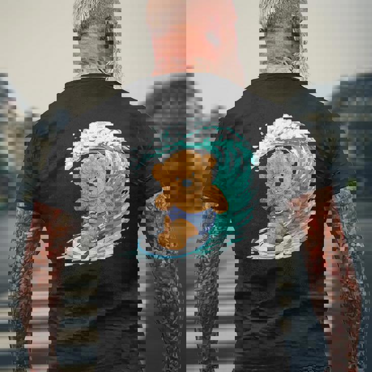 かわいいサーファーのテディベア。 メンズTシャツ バックプリント 高齢者への贈り物