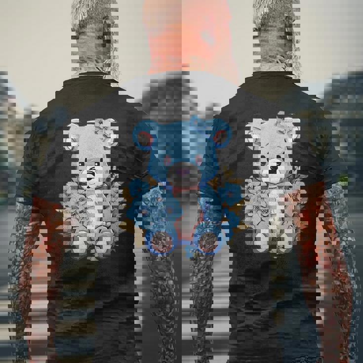 かわいいテディベアと花と一緒に I テディベア メンズTシャツ バックプリント 高齢者への贈り物