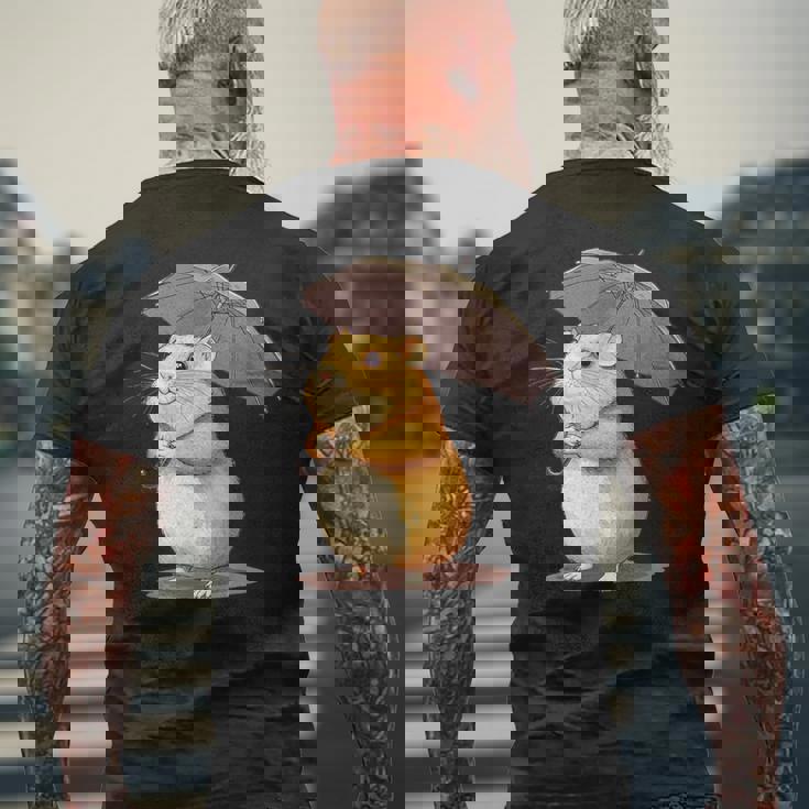 かわいいハムスターと傘のコスチューム。 メンズTシャツ バックプリント 高齢者への贈り物