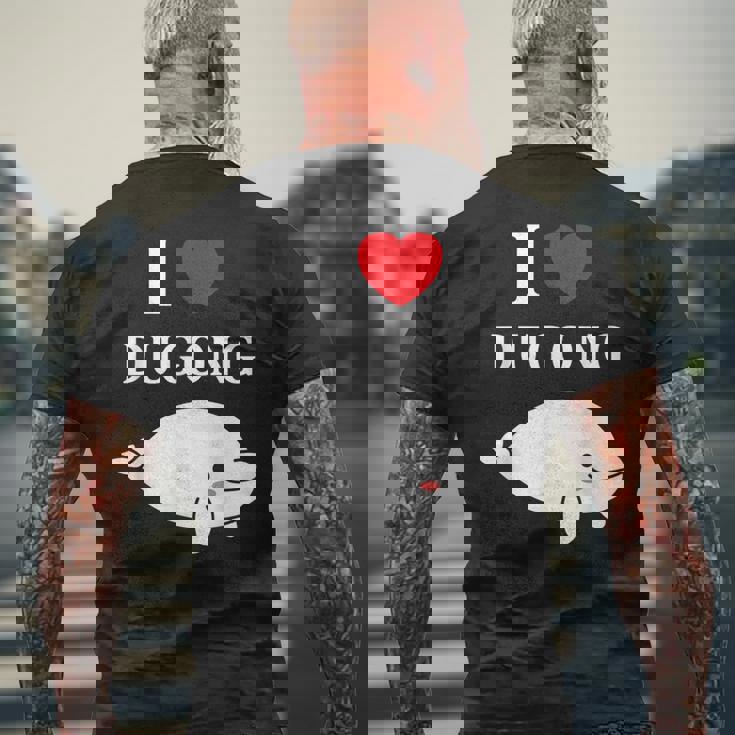 かわいい面白いシンプルなジュゴンの魚を引用します。 I Love Dugong メンズTシャツ バックプリント 高齢者への贈り物