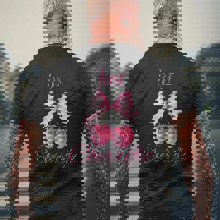 さくらんぼ かわいいチェリーピンクチェリー メンズTシャツ バックプリント 高齢者への贈り物