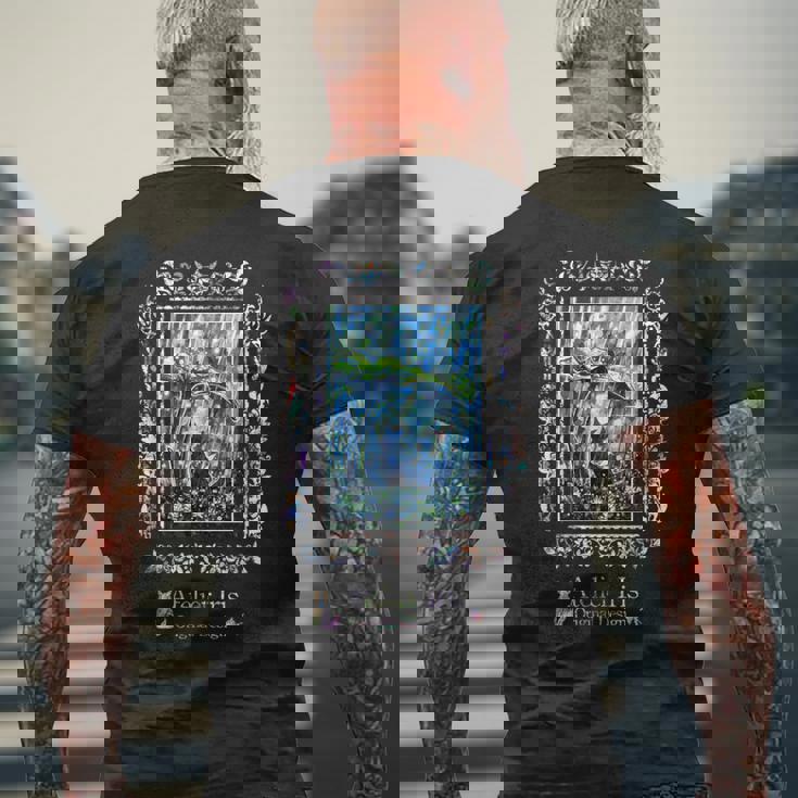 じっと雨宿り 猫 雨 メンズTシャツ バックプリント 高齢者への贈り物