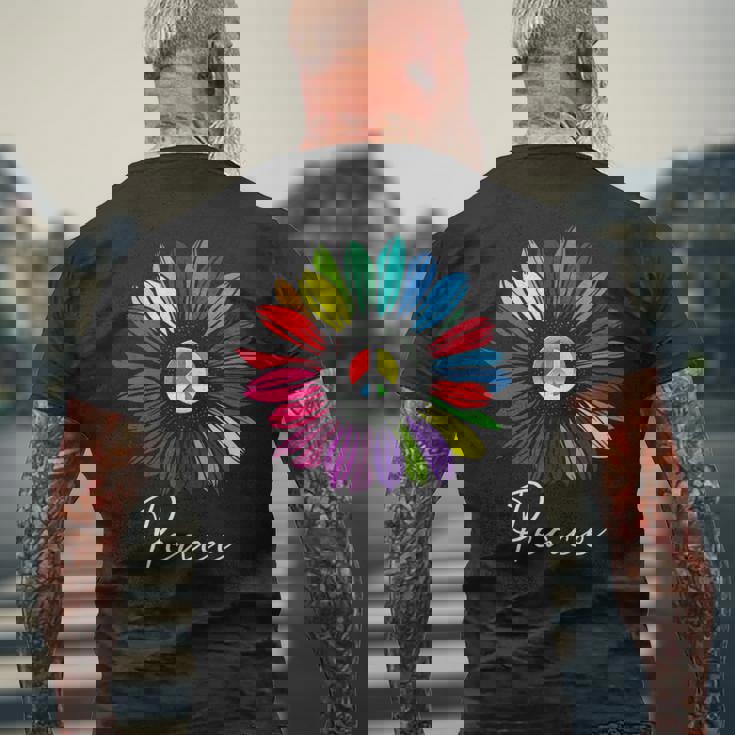 すべての愛する人々に平和 陽気なデザイン メンズTシャツ バックプリント 高齢者への贈り物