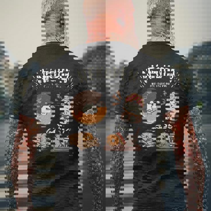 ねこぺん日和 ドーナツ ダークカラー メンズTシャツ バックプリント 高齢者への贈り物