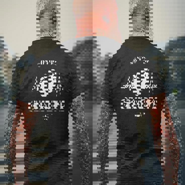 もうすぐおじいちゃん、新しいおじいちゃんになる メンズTシャツ バックプリント 高齢者への贈り物