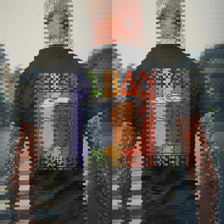 アイラン トルコ 食べ物 国のお土産 ヨーグルトドリンク 料理 メンズTシャツ バックプリント 高齢者への贈り物