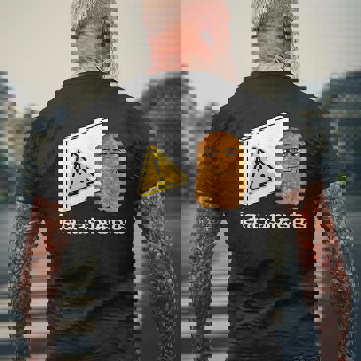 アイ・イート・アスベスト・ファニー・カーズ・チキン・ナゲット・ミーム メンズTシャツ バックプリント 高齢者への贈り物