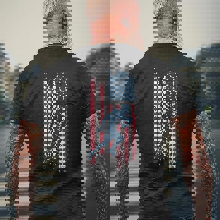 アメリカン フットボール選手 アメリカ国旗 スポーツ ファン 2024 シーズン メンズTシャツ バックプリント 高齢者への贈り物
