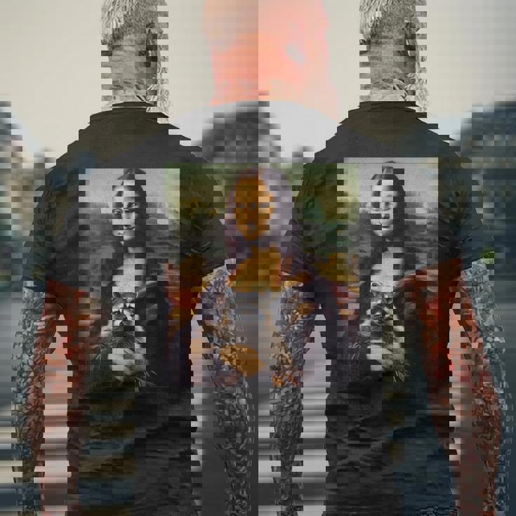 アライグマとモナリザ メンズTシャツ バックプリント 高齢者への贈り物