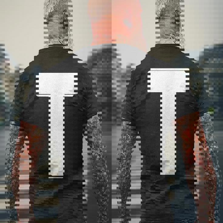 アルファベット大文字 モノグラム イニシャル メンズTシャツ バックプリント 高齢者への贈り物