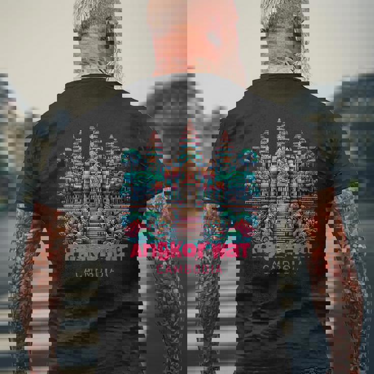 アンコールワット ヒンドゥー教寺院 シェムリアップ カンボジア メンズTシャツ バックプリント 高齢者への贈り物