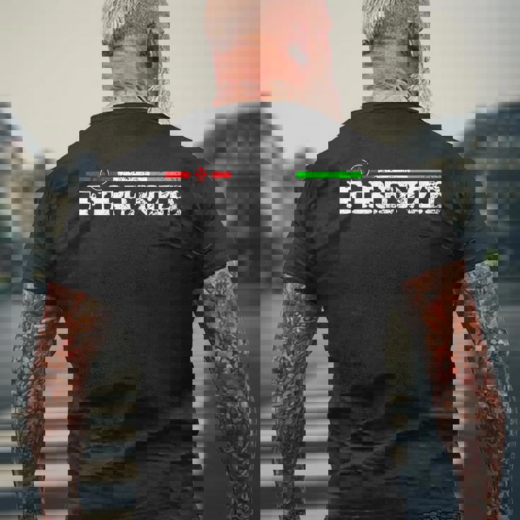 イタリア、フィレンツェのお土産、トリコロールとイタリアの国旗。 メンズTシャツ バックプリント 高齢者への贈り物