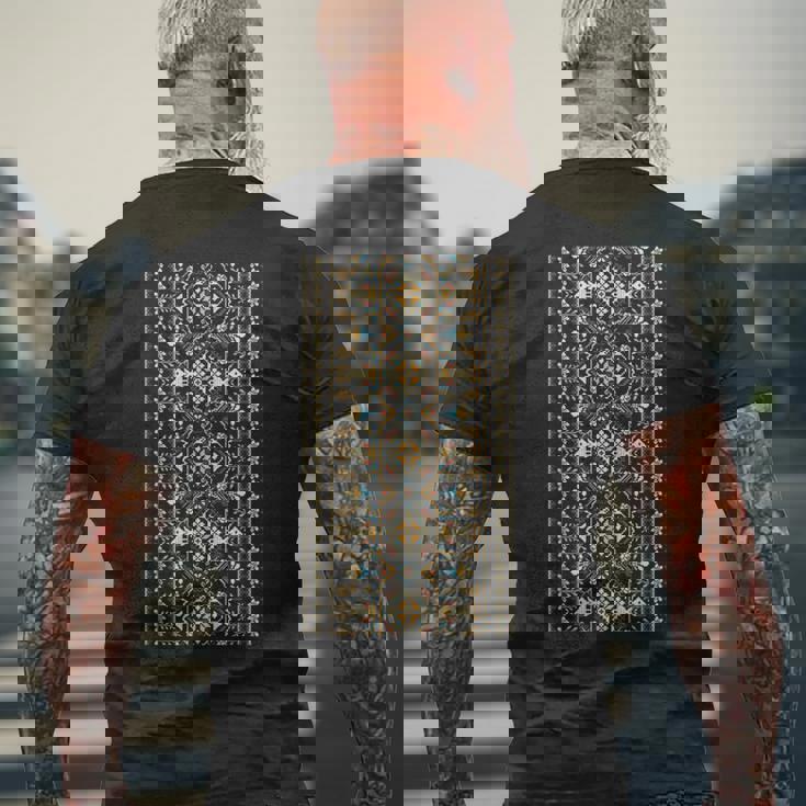 ウクライナ刺繍vyshyvanka エスニック メンズTシャツ バックプリント 高齢者への贈り物