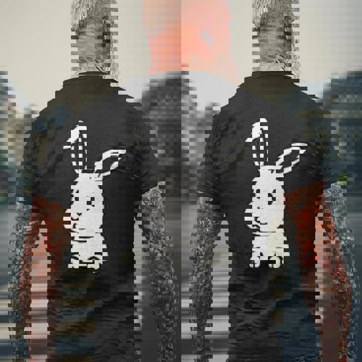 ウサギの穴から出てトラブルに巻き込まれる メンズTシャツ バックプリント 高齢者への贈り物
