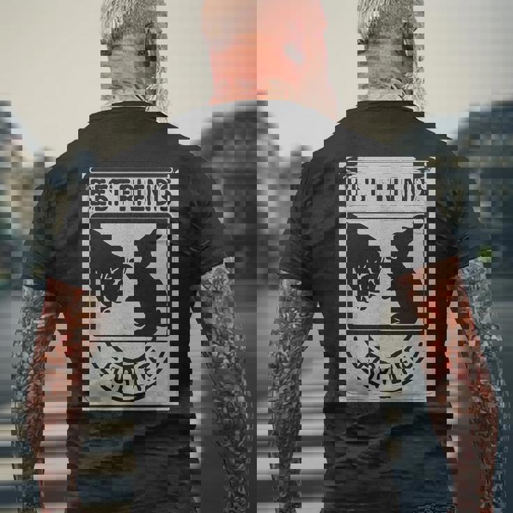 ウサギの親友 ライフ ペットギフト メンズTシャツ バックプリント 高齢者への贈り物