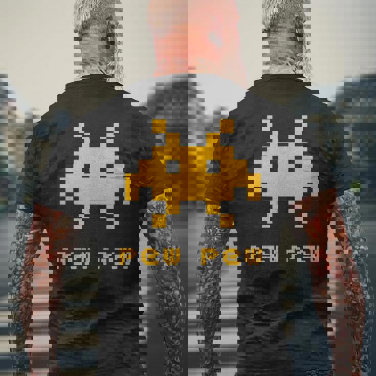 エイリアンインベーダーズピューピュースペース8ビットレトロビデオゲームギフト メンズTシャツ バックプリント 高齢者への贈り物