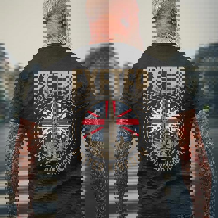 エクセター イギリス トラベル シティ バイブス メンズTシャツ バックプリント 高齢者への贈り物