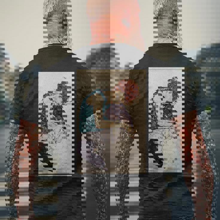 エゴン・シーレ作「膝を曲げた座る女」1917 メンズTシャツ バックプリント 高齢者への贈り物