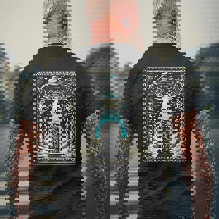 エジプトufoと柱のスターゲート Egypt Ufo Openingtargate メンズTシャツ バックプリント 高齢者への贈り物