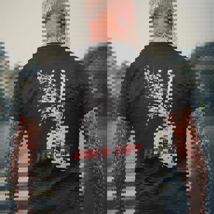 エレキギターを弾くロックキャット 面白い猫ニャーパロディショー メンズTシャツ バックプリント 高齢者への贈り物