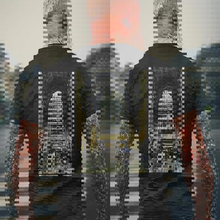 エンバーケーション ユニオンステーションシカゴ メンズTシャツ バックプリント 高齢者への贈り物