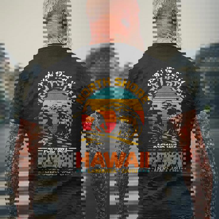 オアフ島のラニアケアビーチノースショアサーフィンハワイオアフ島 メンズTシャツ バックプリント 高齢者への贈り物