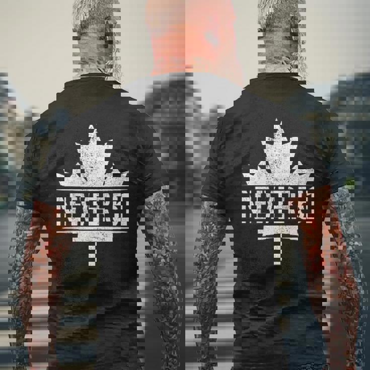 カナダ Never 51 Never 51Sttate カナダ カナダ 国旗 メンズTシャツ バックプリント 高齢者への贈り物