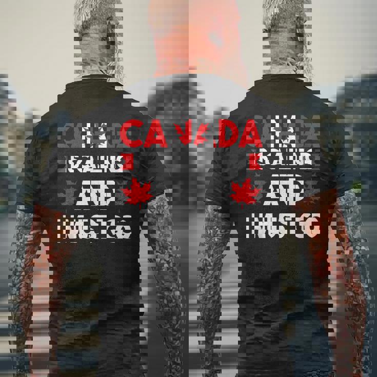 カナダはコリングだしカナダに行かないといけない メンズTシャツ バックプリント 高齢者への贈り物