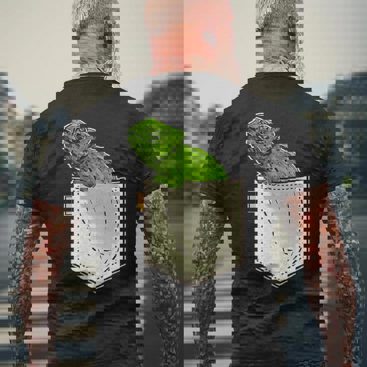 カメレオンポケットバッジ メンズTシャツ バックプリント 高齢者への贈り物