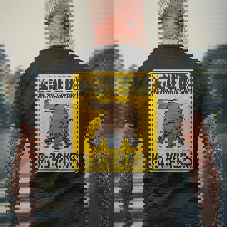 カモノハシの話を始めようかな。カモノハシ カモノハシ メンズTシャツ バックプリント 高齢者への贈り物