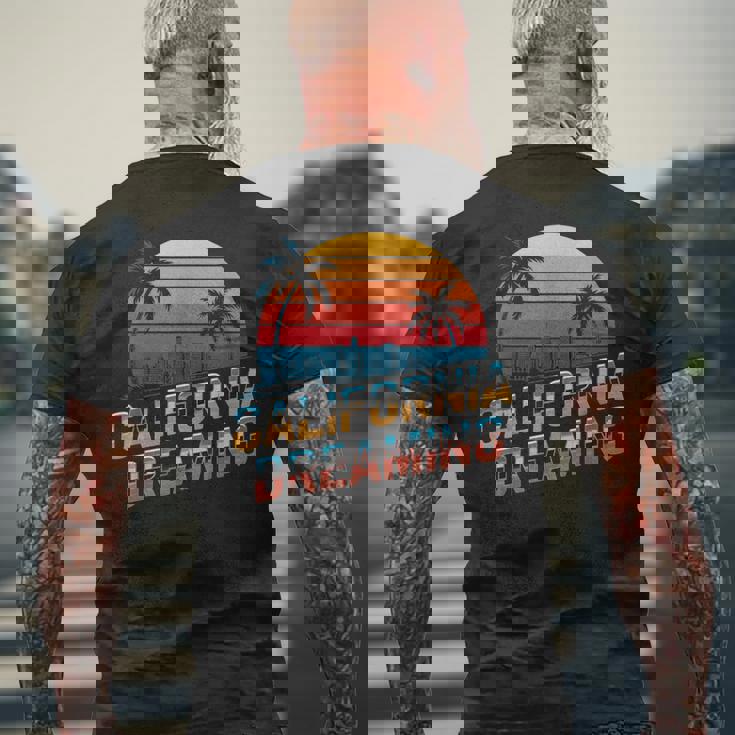 カリフォルニア ドリーミング サンセット ヤシの木 街並み メンズTシャツ バックプリント 高齢者への贈り物