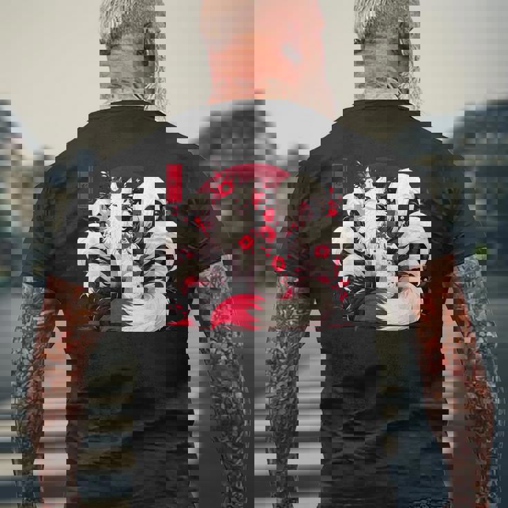 キツネ キツネ 赤いクモユリ 花 日本の九尾キツネ メンズTシャツ バックプリント 高齢者への贈り物