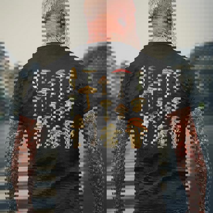 キノコ 菌類 キノコ キノコ シュルーム好き コテージコア メンズTシャツ バックプリント 高齢者への贈り物