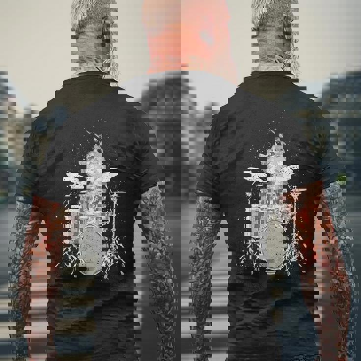 キュートで面白い猫のドラマー ドラムを弾くパンク ロックスター グラフィック メンズTシャツ バックプリント 高齢者への贈り物