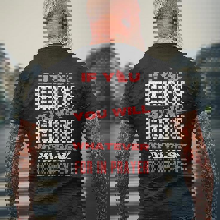 キリスト教信仰のモチベーションを高めると信じるなら メンズTシャツ バックプリント 高齢者への贈り物