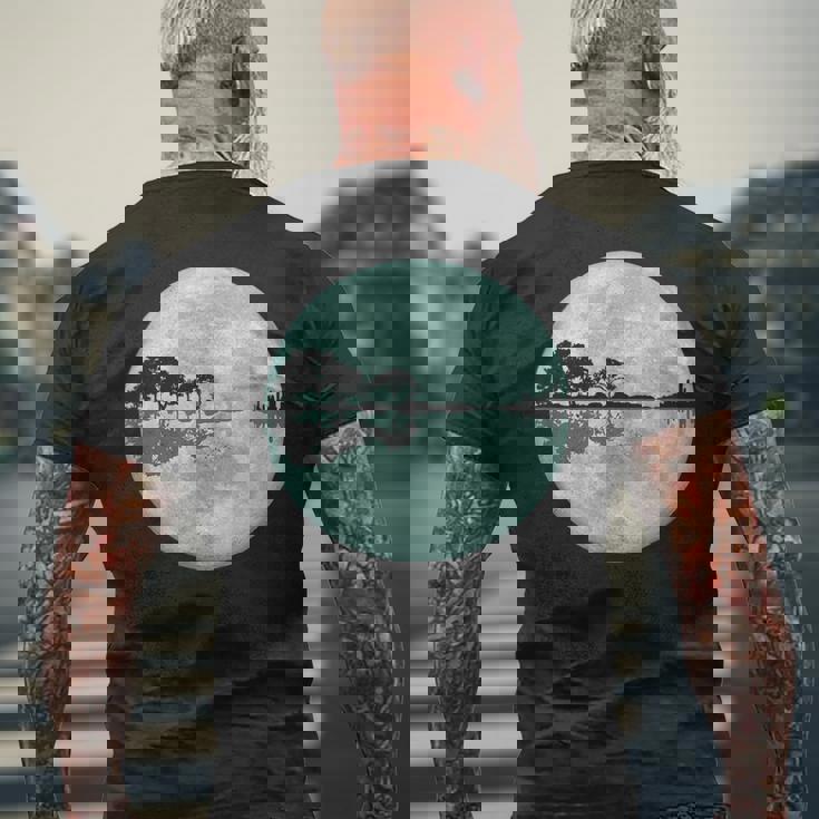 ギター 湖 反射 月 ギター ミュージシャン メンズTシャツ バックプリント 高齢者への贈り物