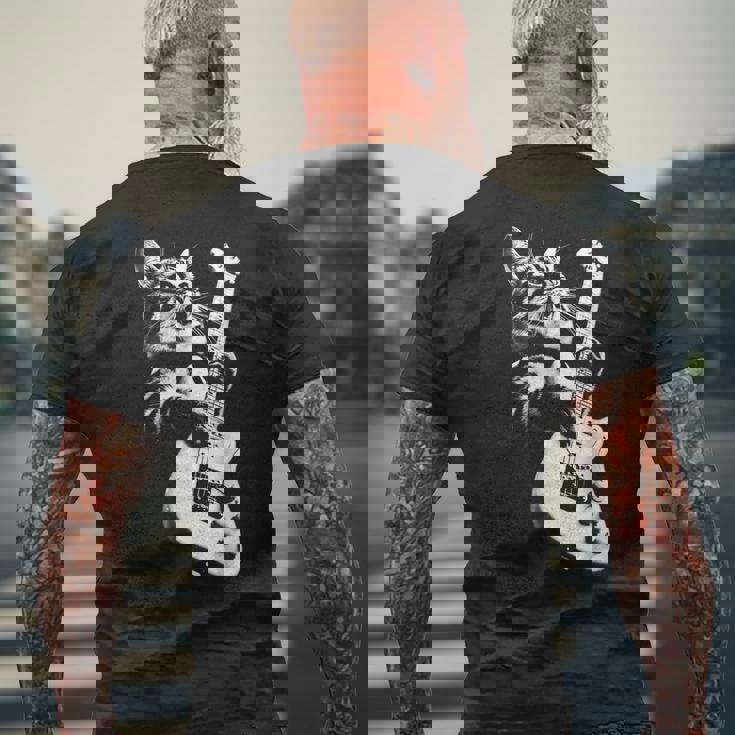 ギターを弾くロック猫 面白いギター猫 メンズTシャツ バックプリント 高齢者への贈り物