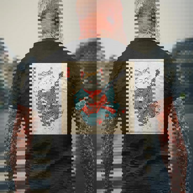 ギター奏でる猫 着物姿 ヴィンテージ 日本美術 面白い メンズTシャツ バックプリント 高齢者への贈り物