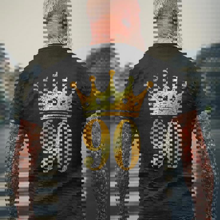 クラウン ナンバー90 ヴィンテージゴールデンイエロー 90歳の誕生日 メンズTシャツ バックプリント 高齢者への贈り物