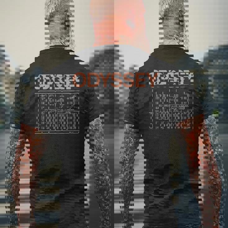 クラシック オデッセイ アナログ シンセ メンズTシャツ バックプリント 高齢者への贈り物