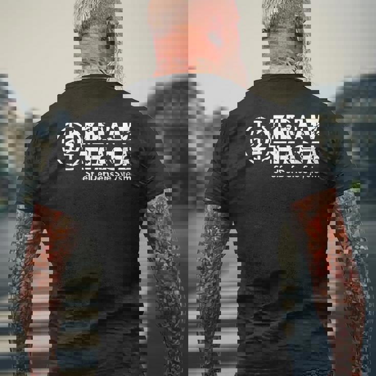 クラヴマガ 格闘技 護身 メンズTシャツ バックプリント 高齢者への贈り物