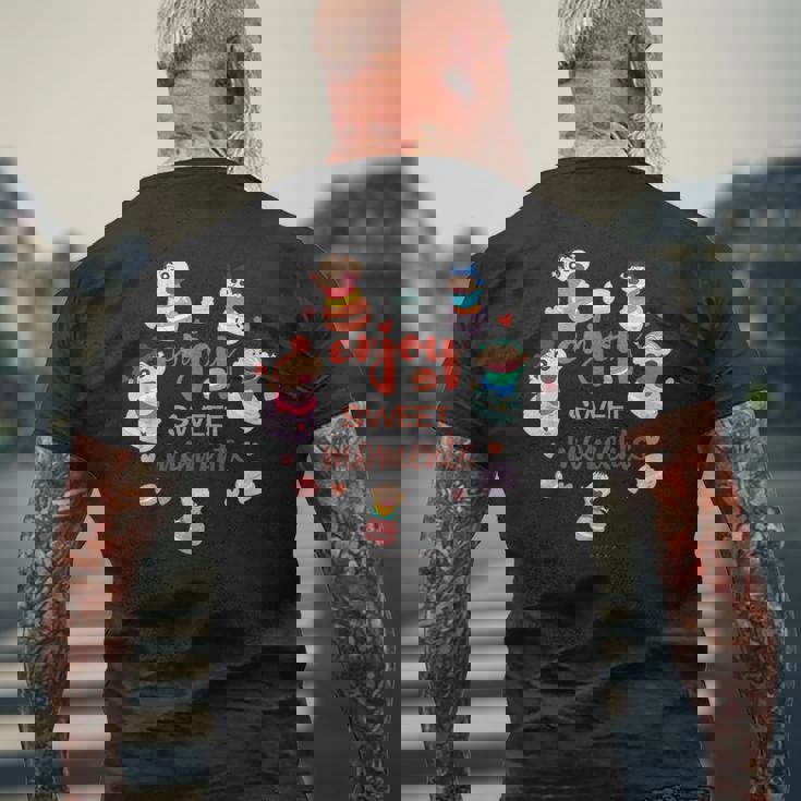 クレヨンしんちゃん かすかべ防衛隊とマカロンしんちゃんのティータイム メンズTシャツ バックプリント 高齢者への贈り物