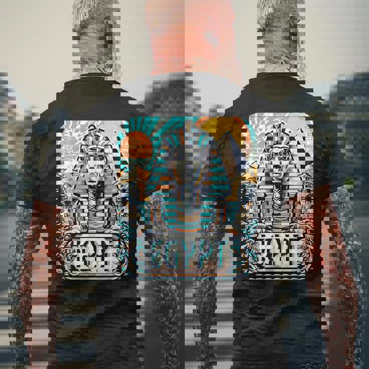 クールなエジプトスフィンクス旅行コスチュームエジプトのお土産。 メンズTシャツ バックプリント 高齢者への贈り物