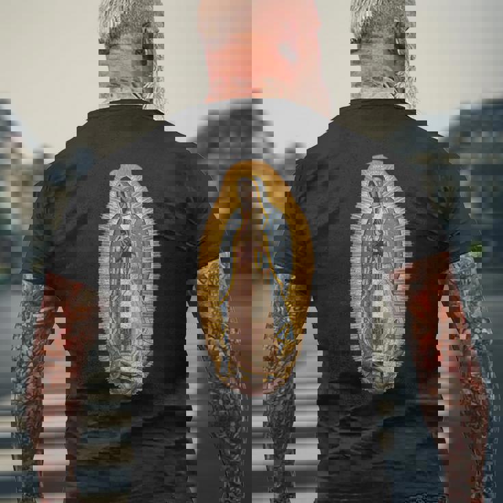 グアダルーペの聖母 マリア イリューション マリアン カトリック メンズTシャツ バックプリント 高齢者への贈り物