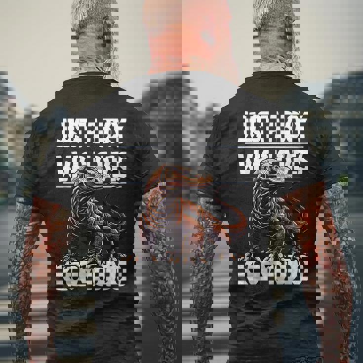 コモドドラゴンを愛するただの少年 男の子 キッズ メンズTシャツ バックプリント 高齢者への贈り物