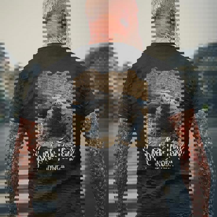 コモド島 インドネシア レトロポスターコモドドラゴン メンズTシャツ バックプリント 高齢者への贈り物