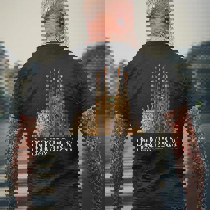 サグラダファミリア バルセロナ お土産 メンズTシャツ バックプリント 高齢者への贈り物